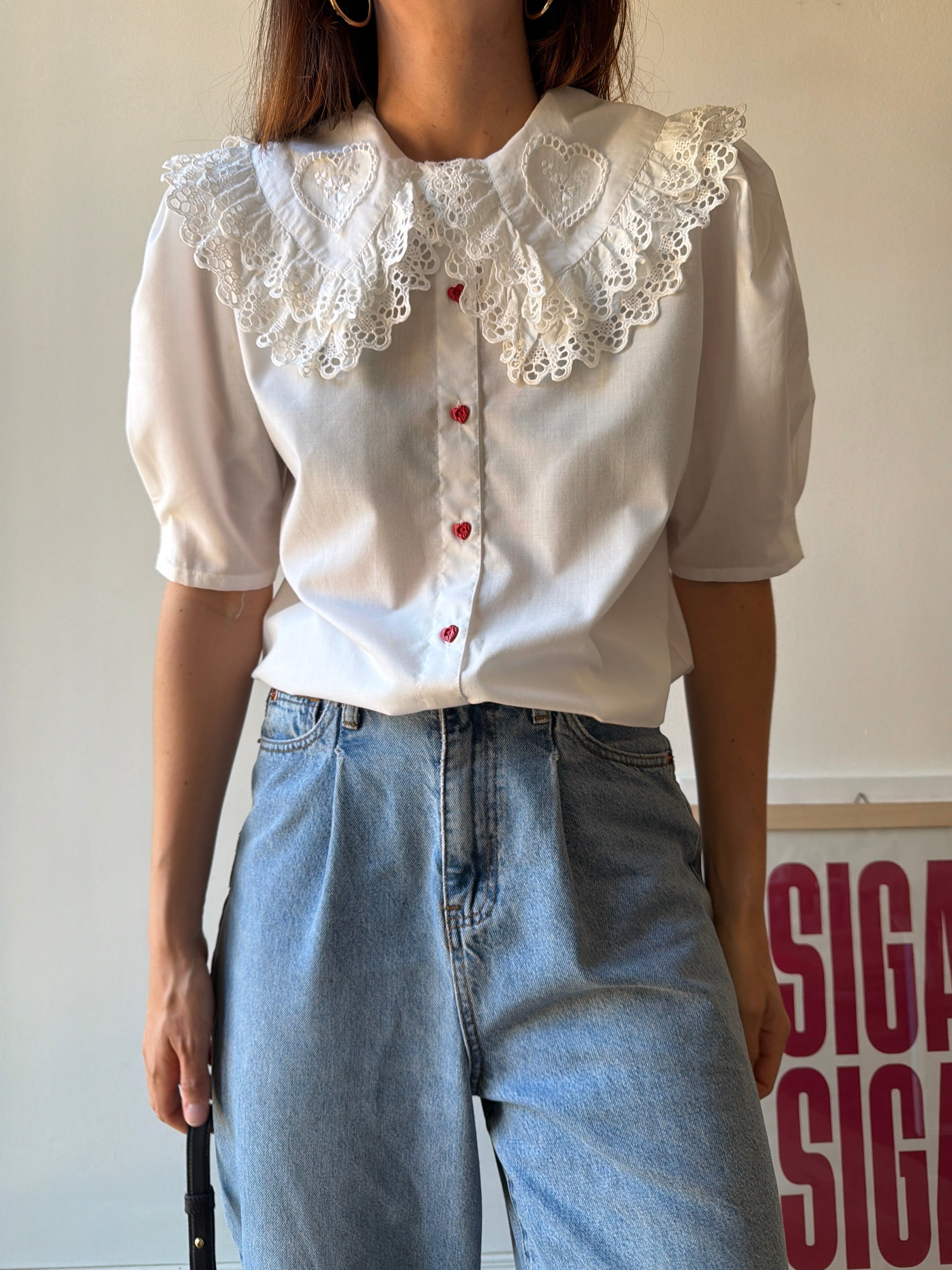 CAMICIA ROMANTICA CON MAXI COLLETTO A CUORE