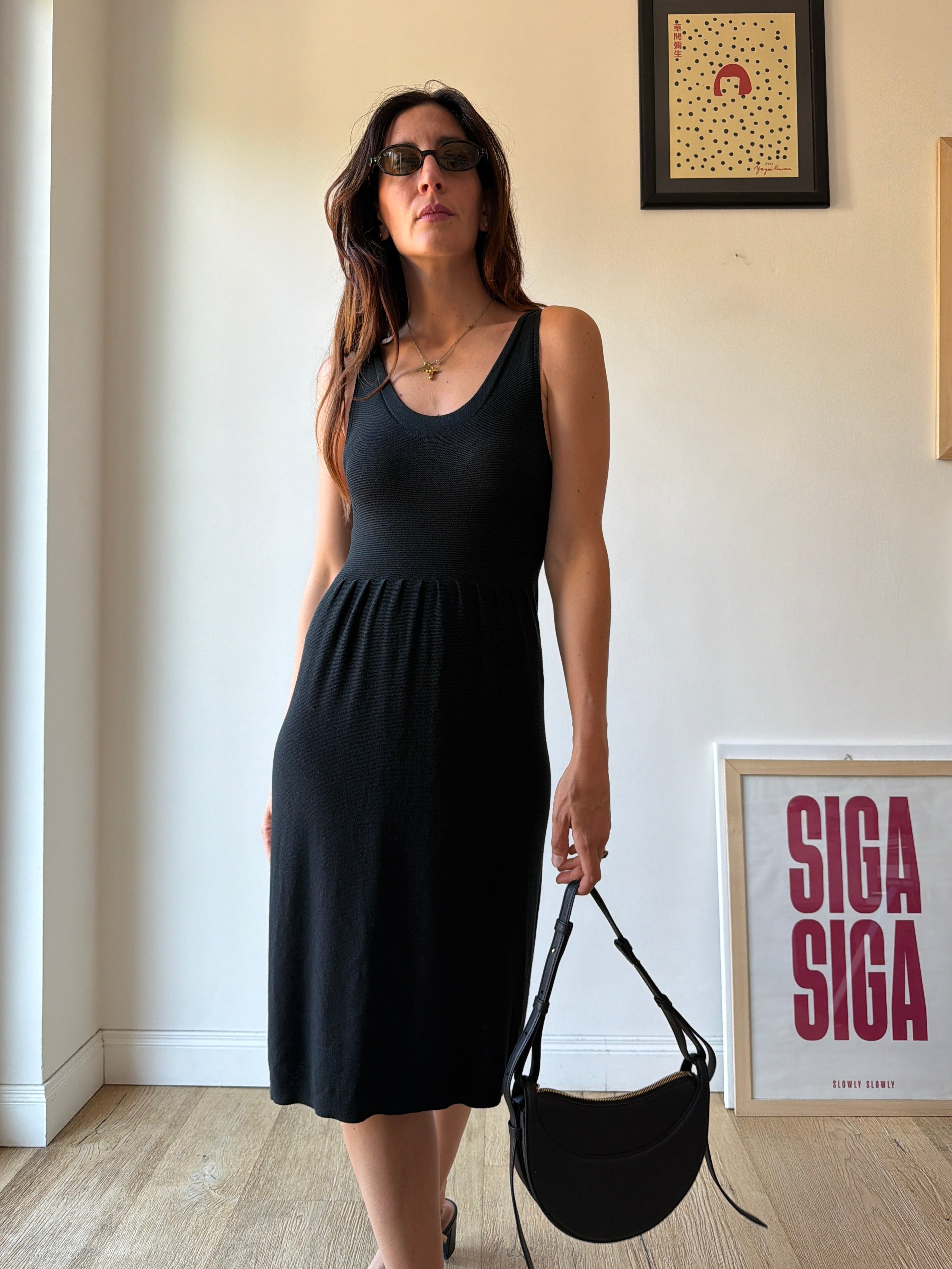 ABITO IN MAGLINA NERA