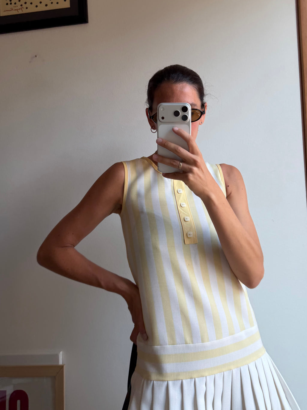 ABITO DA TENNIS A RIGHE