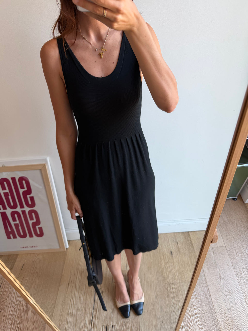 ABITO IN MAGLINA NERA