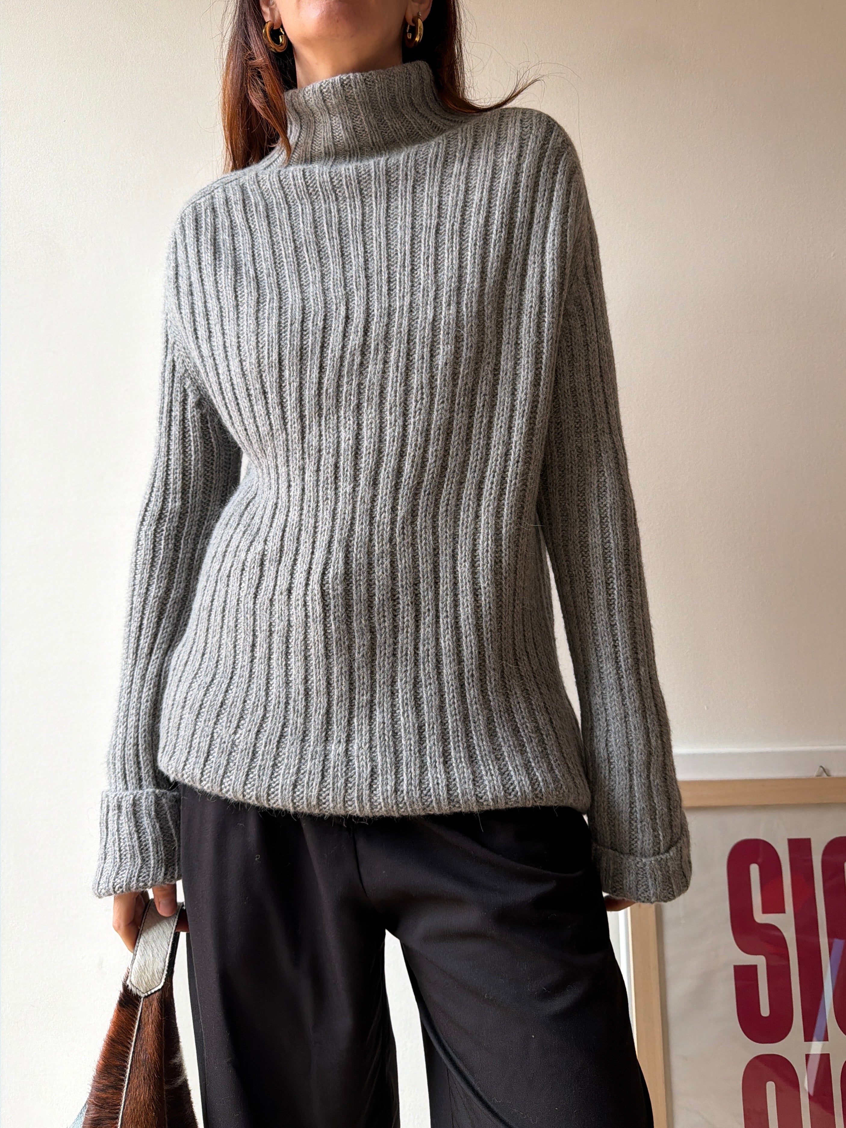 MAGLIONE A COSTE GRIGIO IN BABY ALPACA