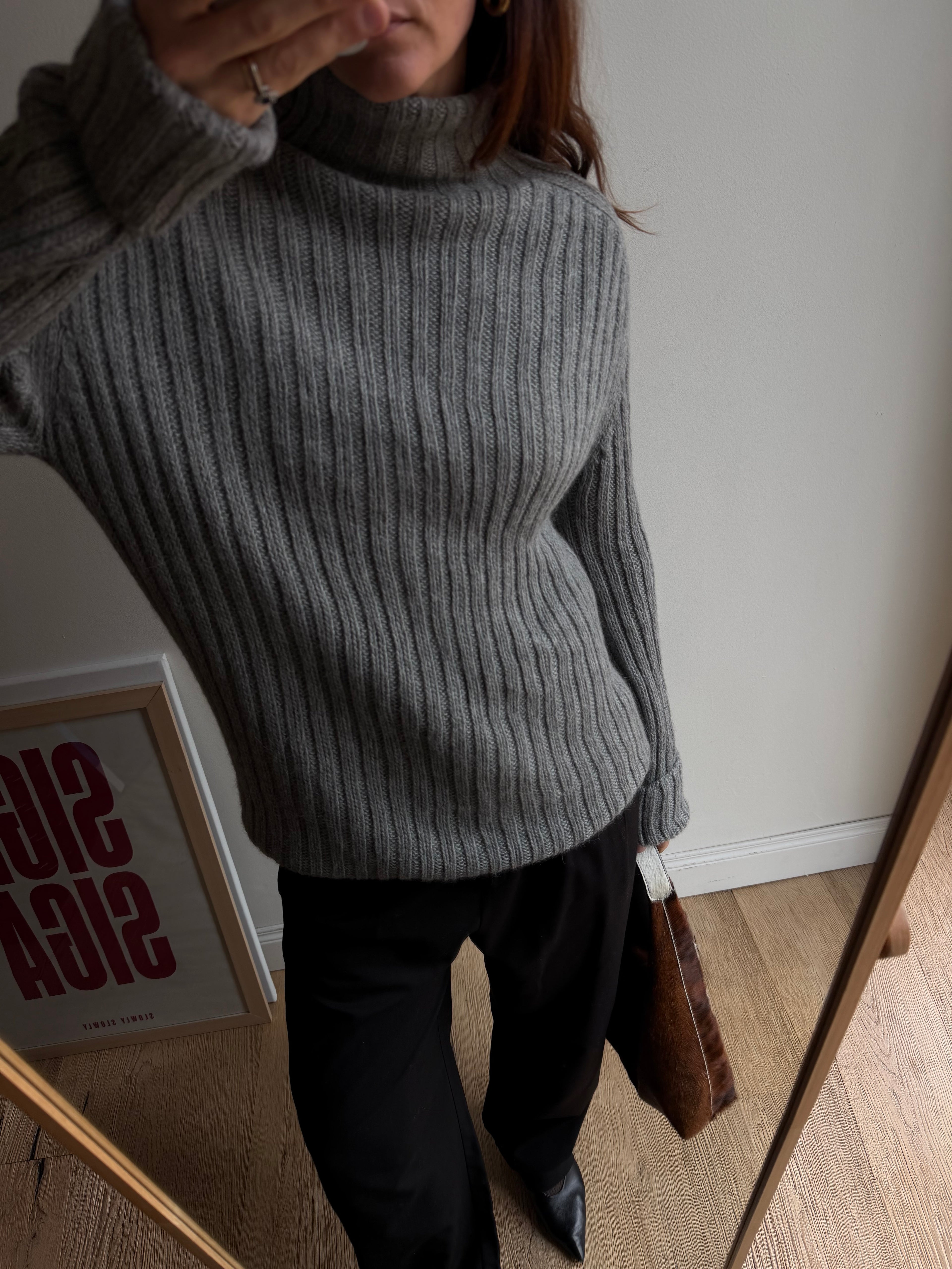 MAGLIONE A COSTE GRIGIO IN BABY ALPACA