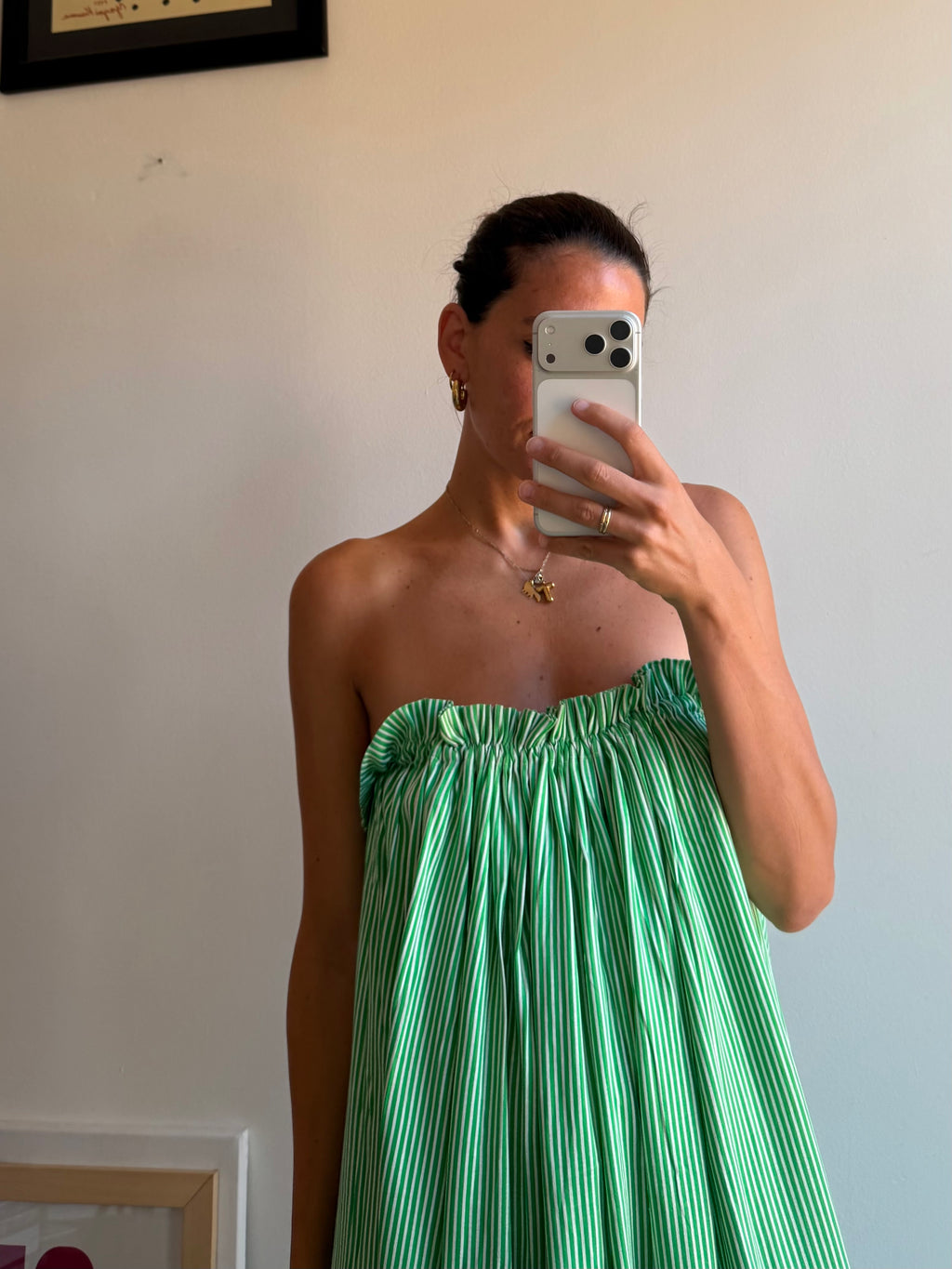 ABITO A RIGHETTE VERDI