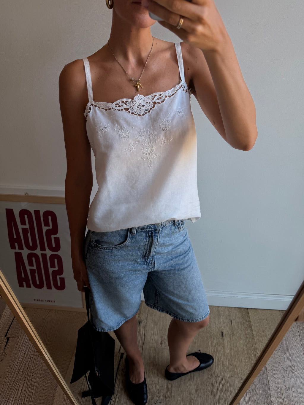 TOP IN LINO RICAMATO
