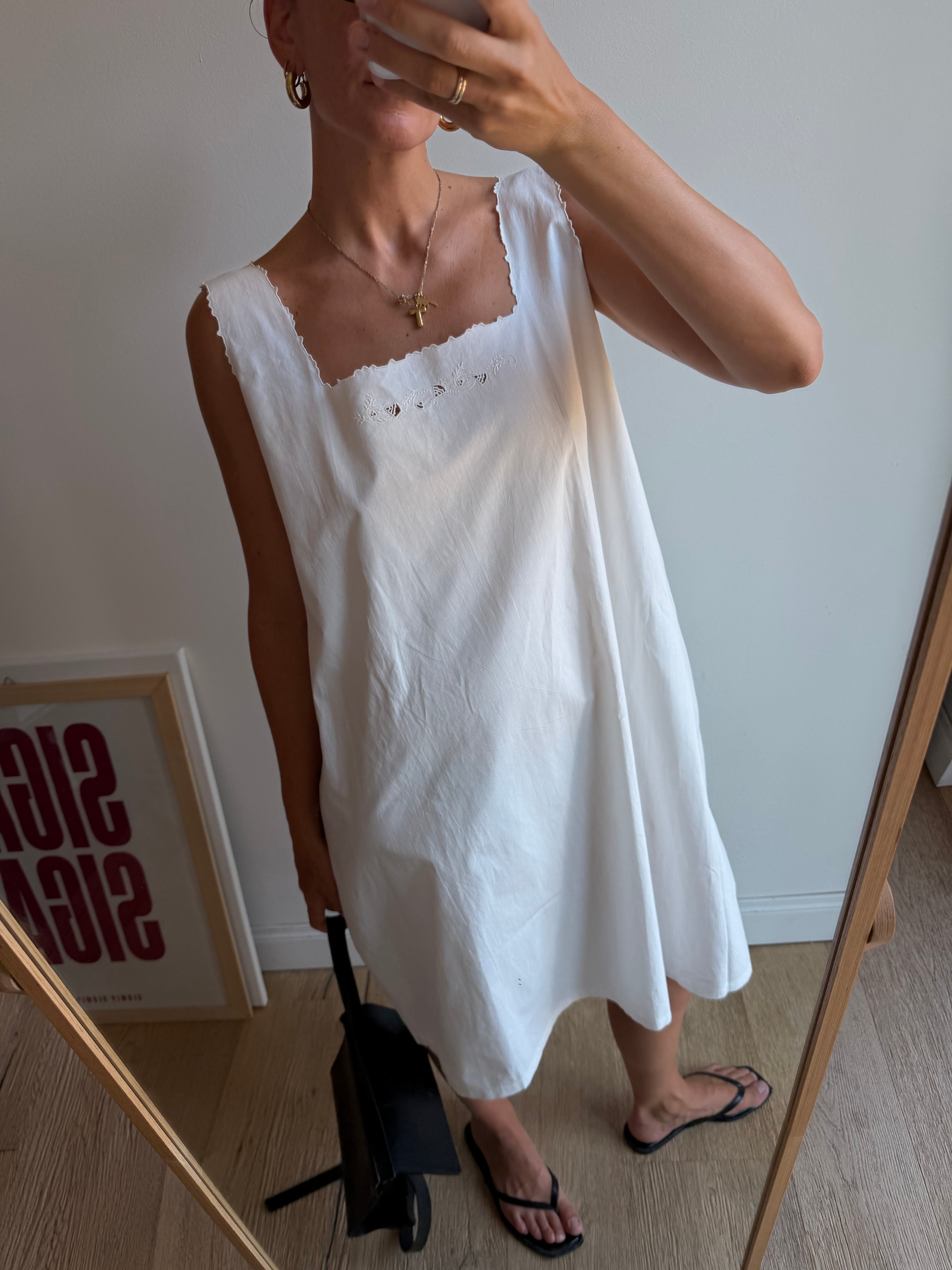 SLIP DRESS RICAMATO AMPIO