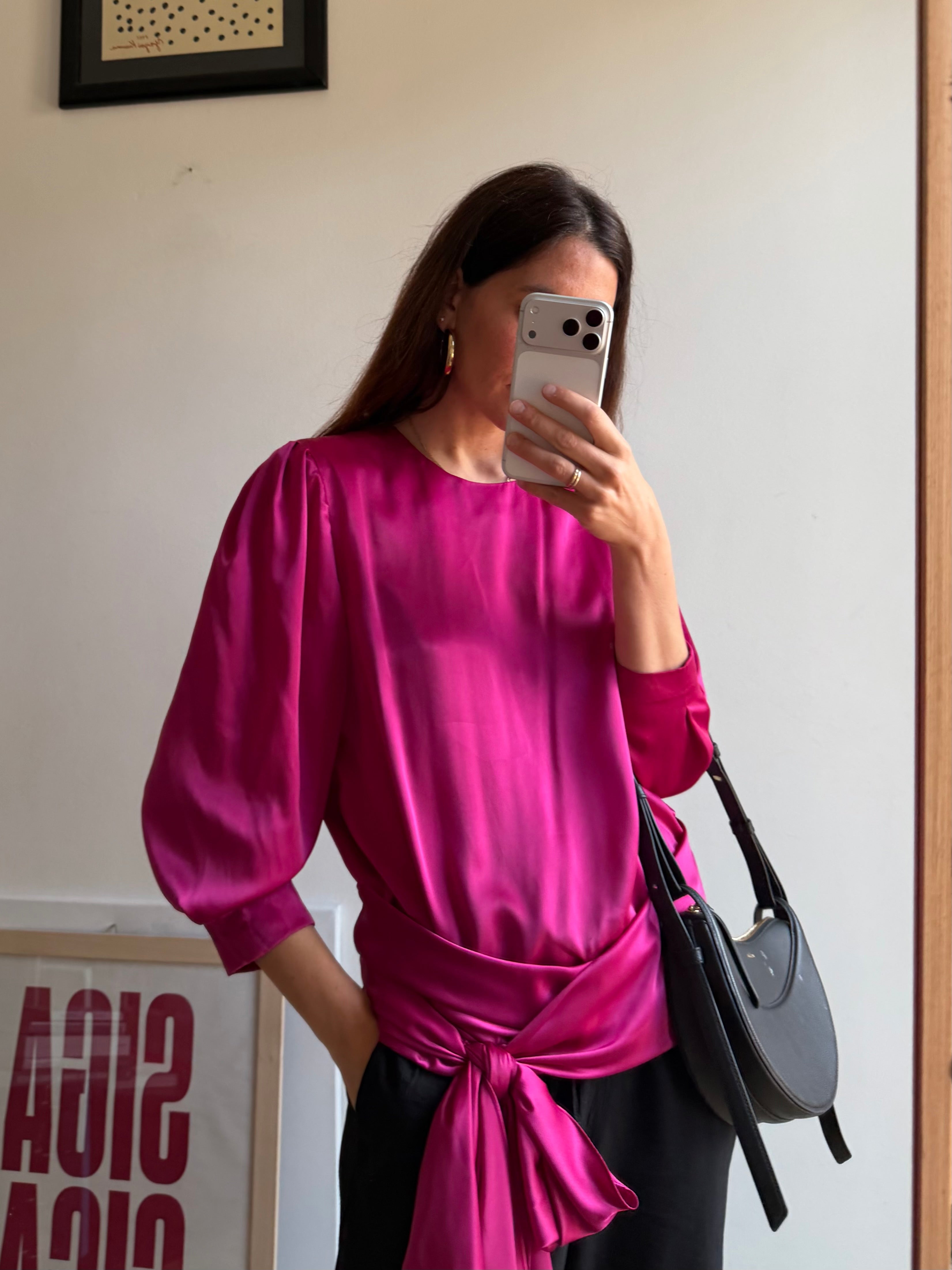 BLUSA FUCSIA CON FIOCCO
