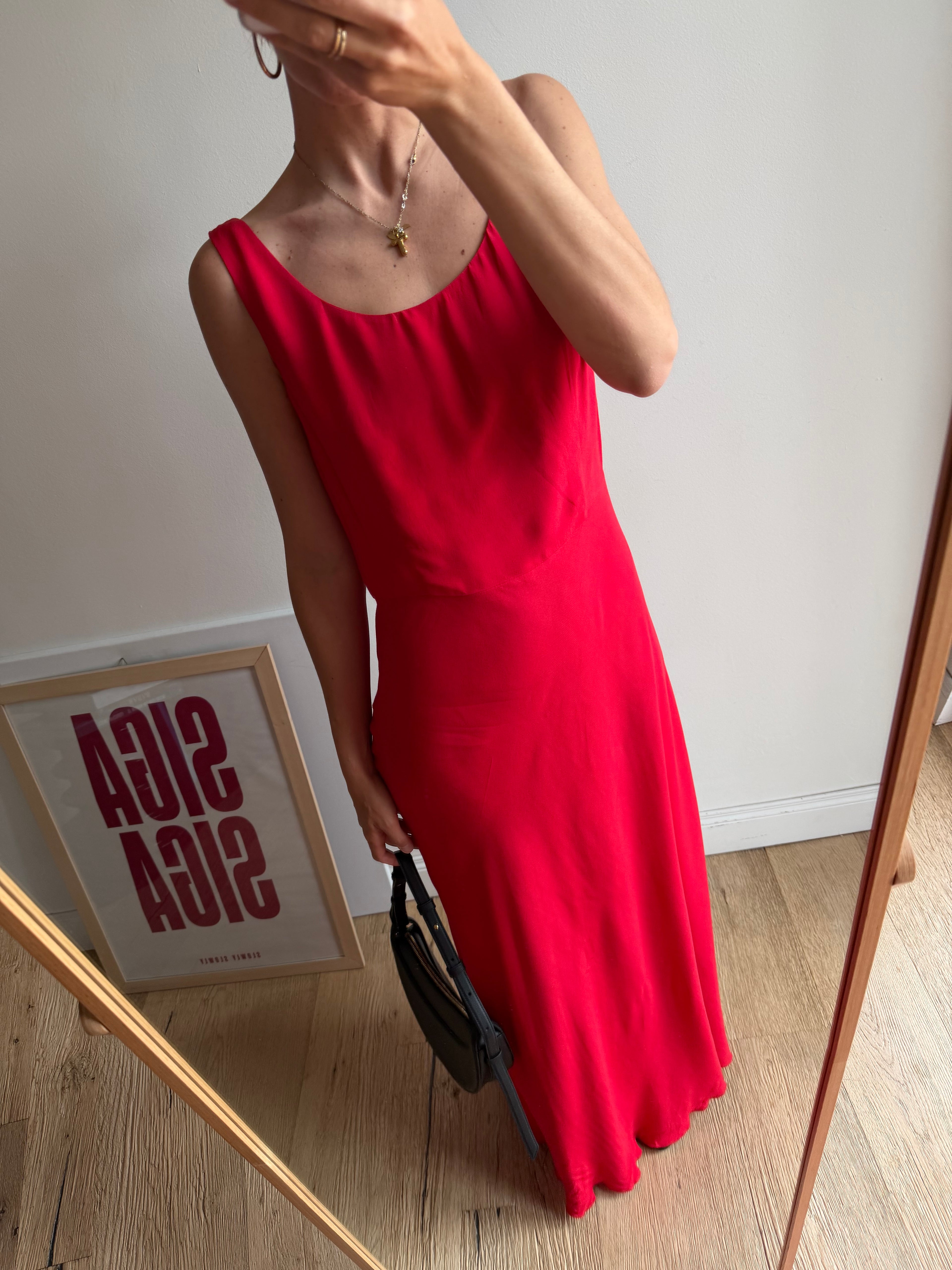 ABITO ROSSO LUNGO