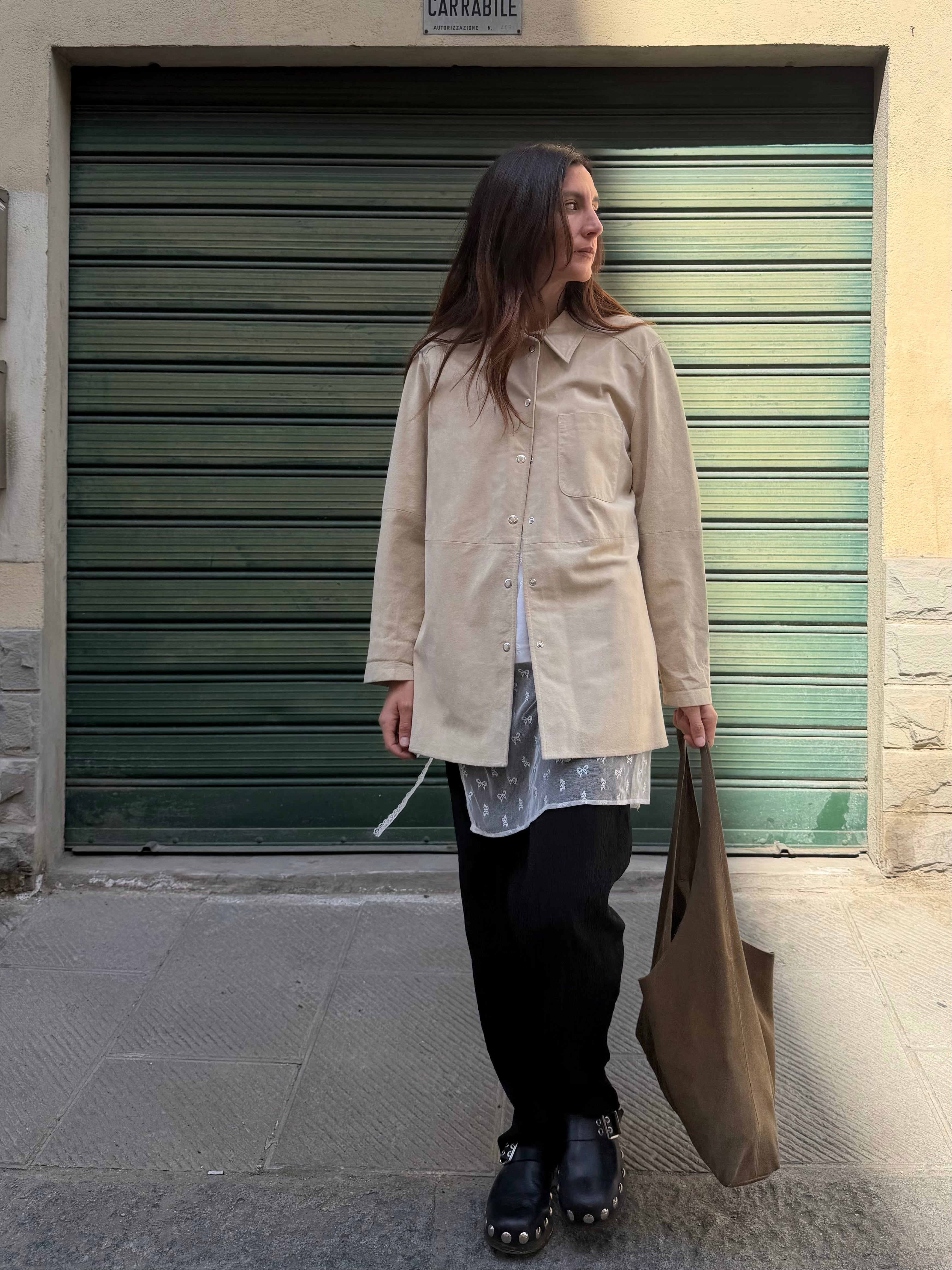 CAMICIA IN SUEDE SABBIA
