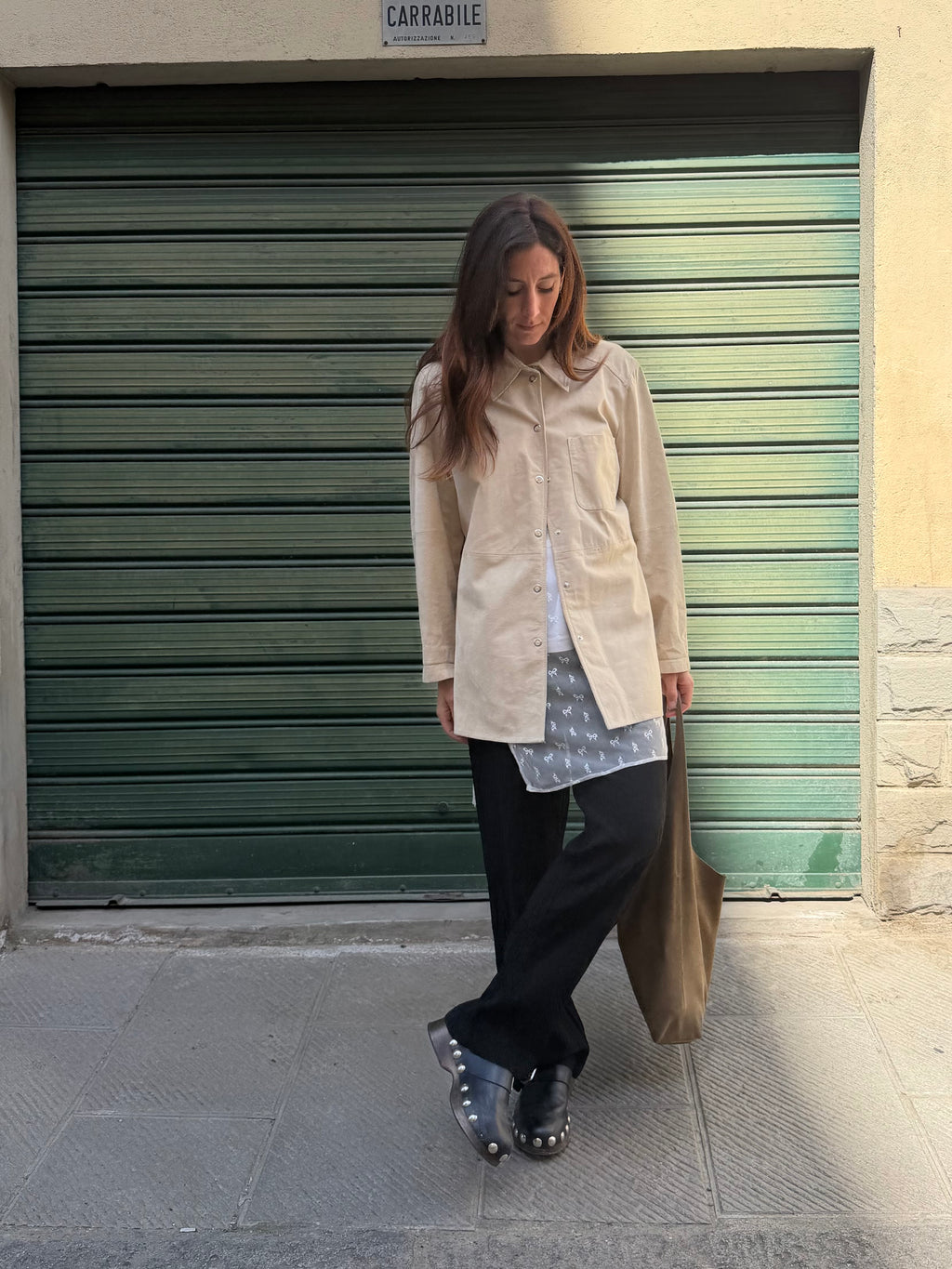 CAMICIA IN SUEDE SABBIA