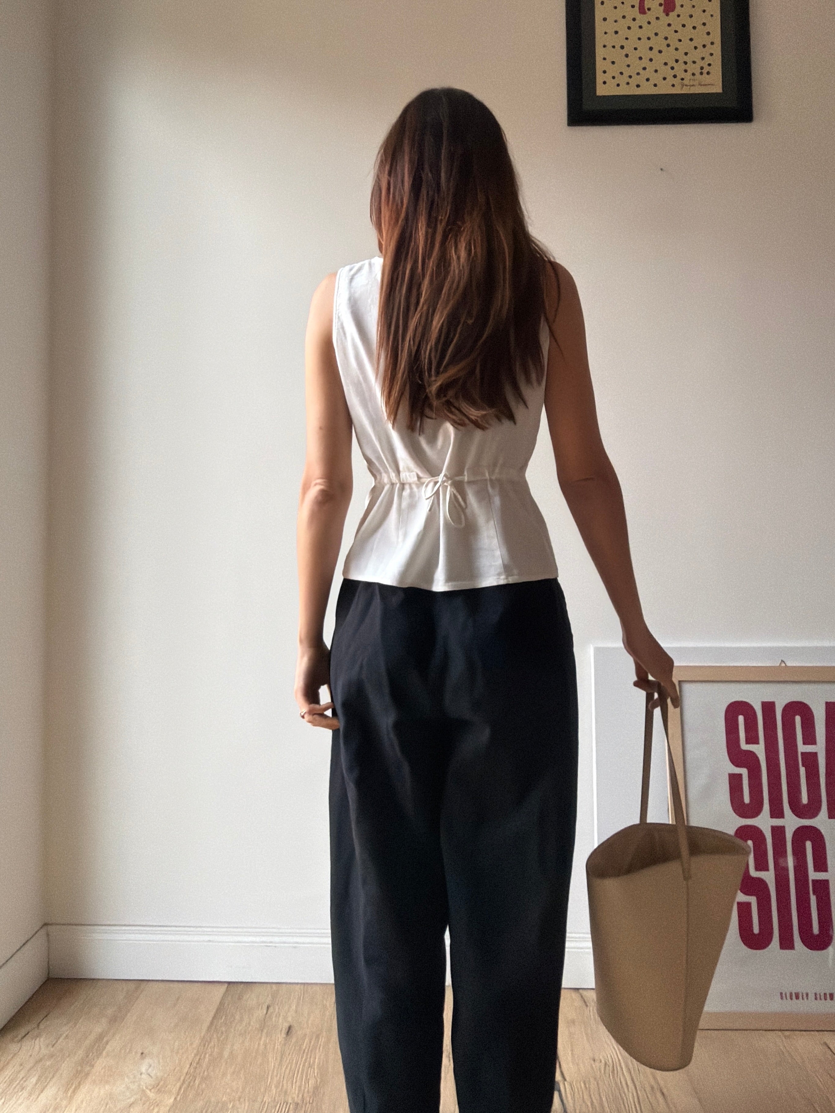 TOP IN LINO CON BOTTONCINI