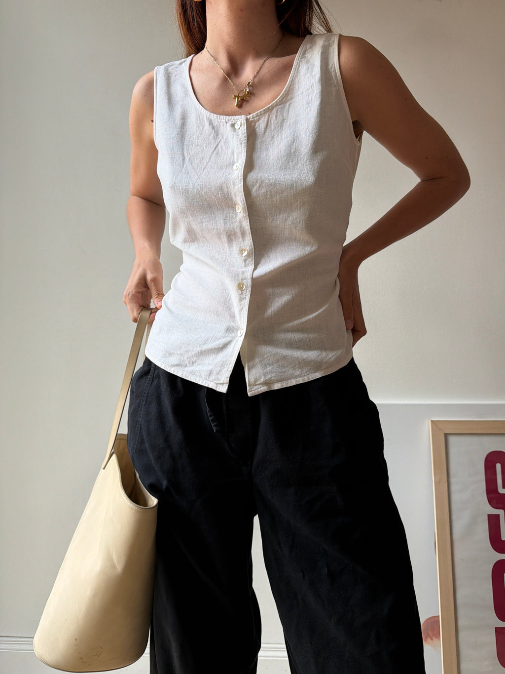 TOP IN LINO CON BOTTONCINI