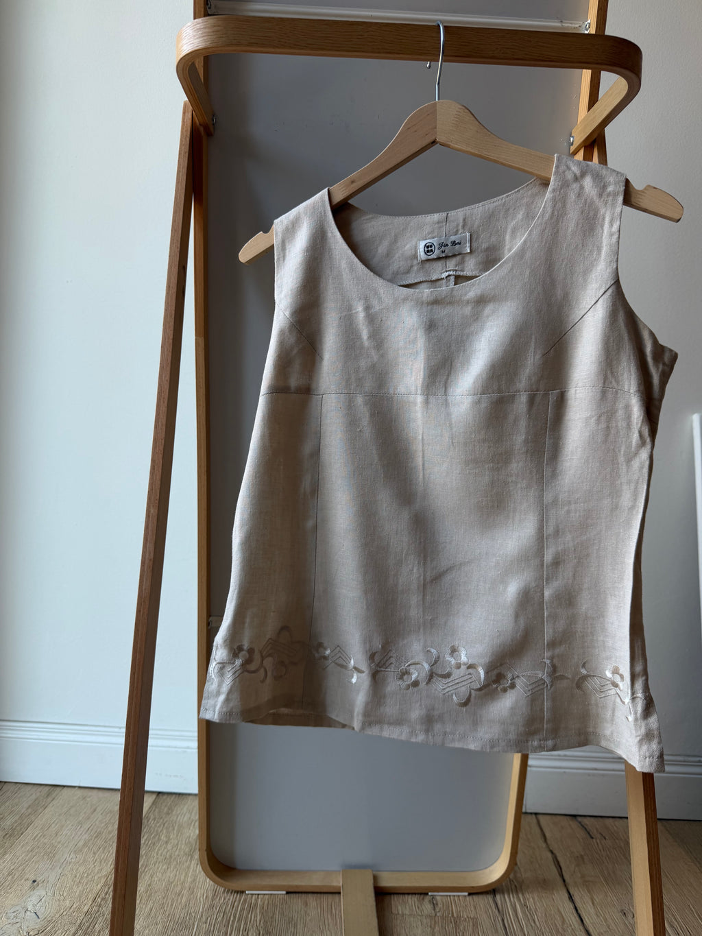TOP IN LINO CON FIORI