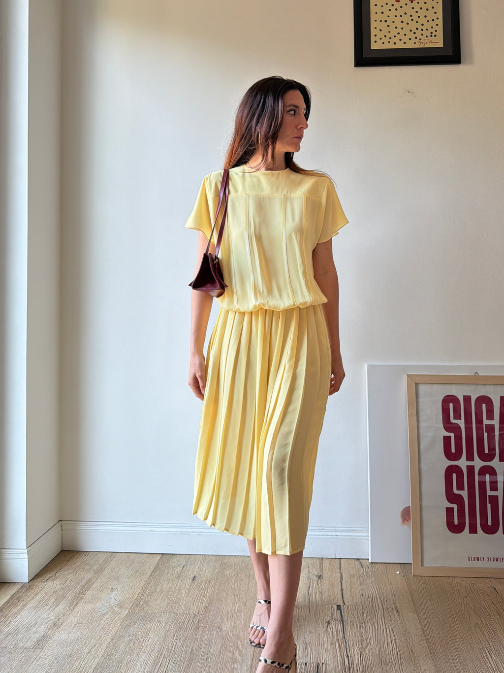 ABITO GIALLO BANANA PLISSE'