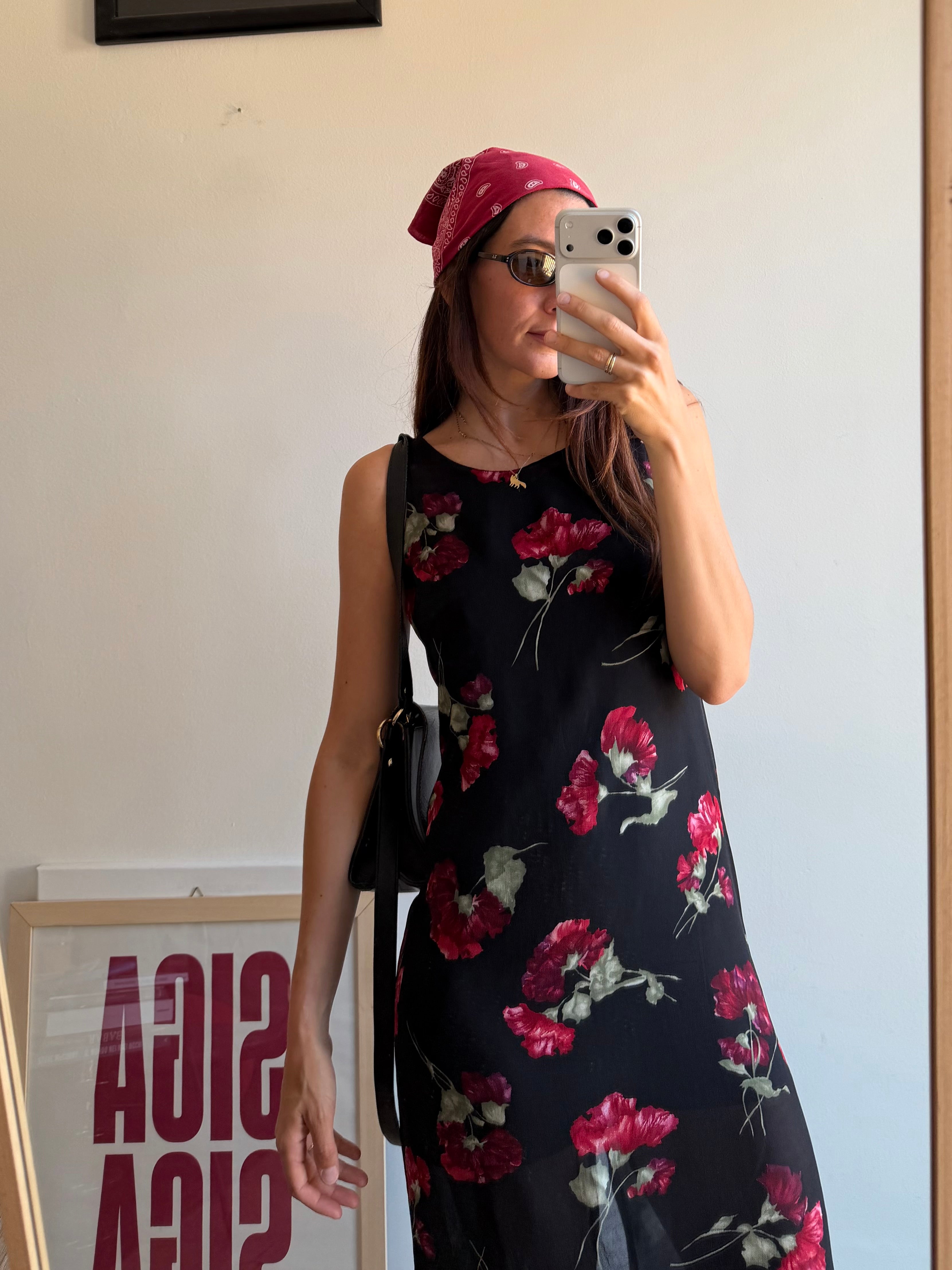 ABITO CON ROSE