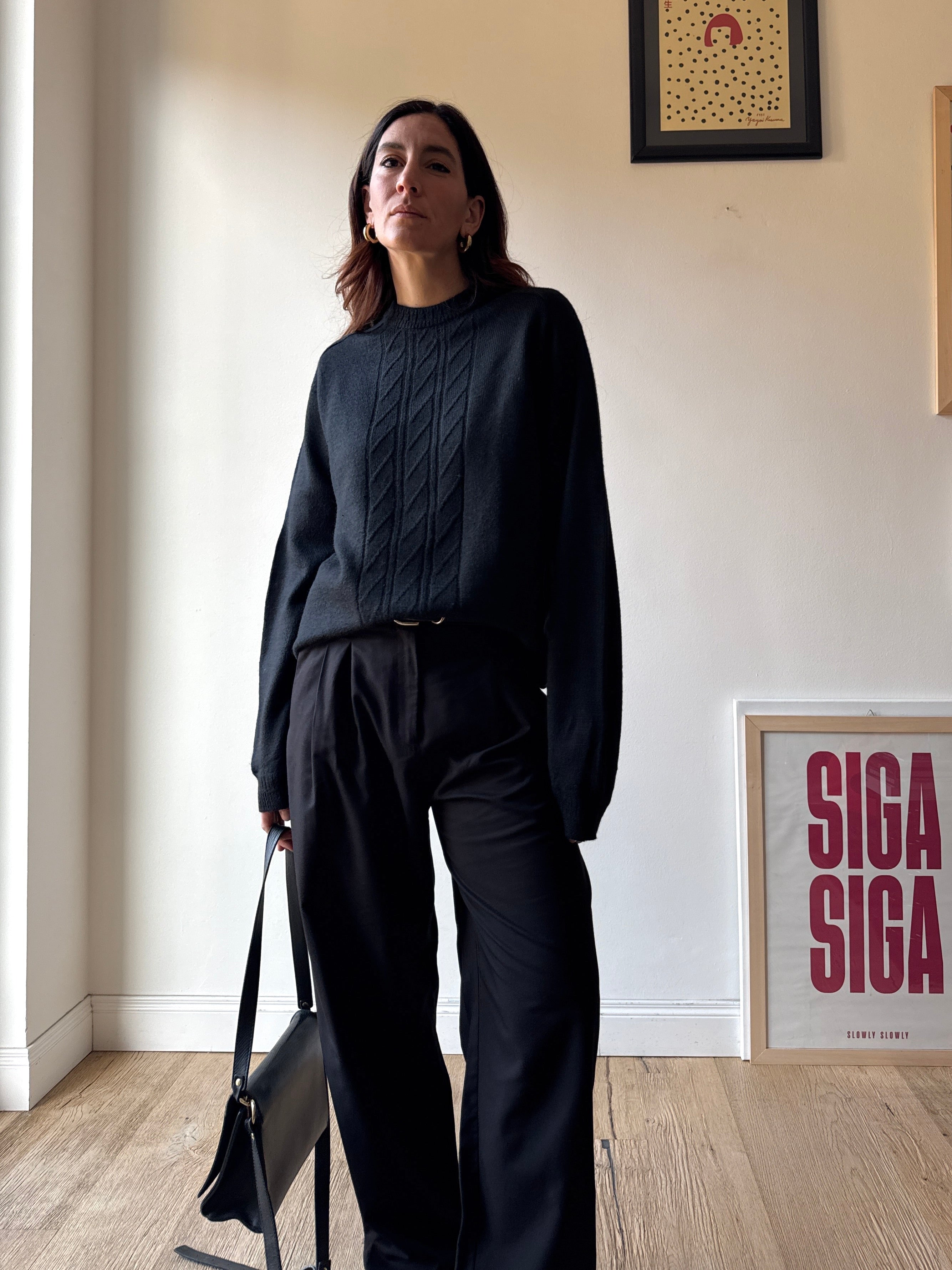 MAGLIONE NERO CON TRECCE