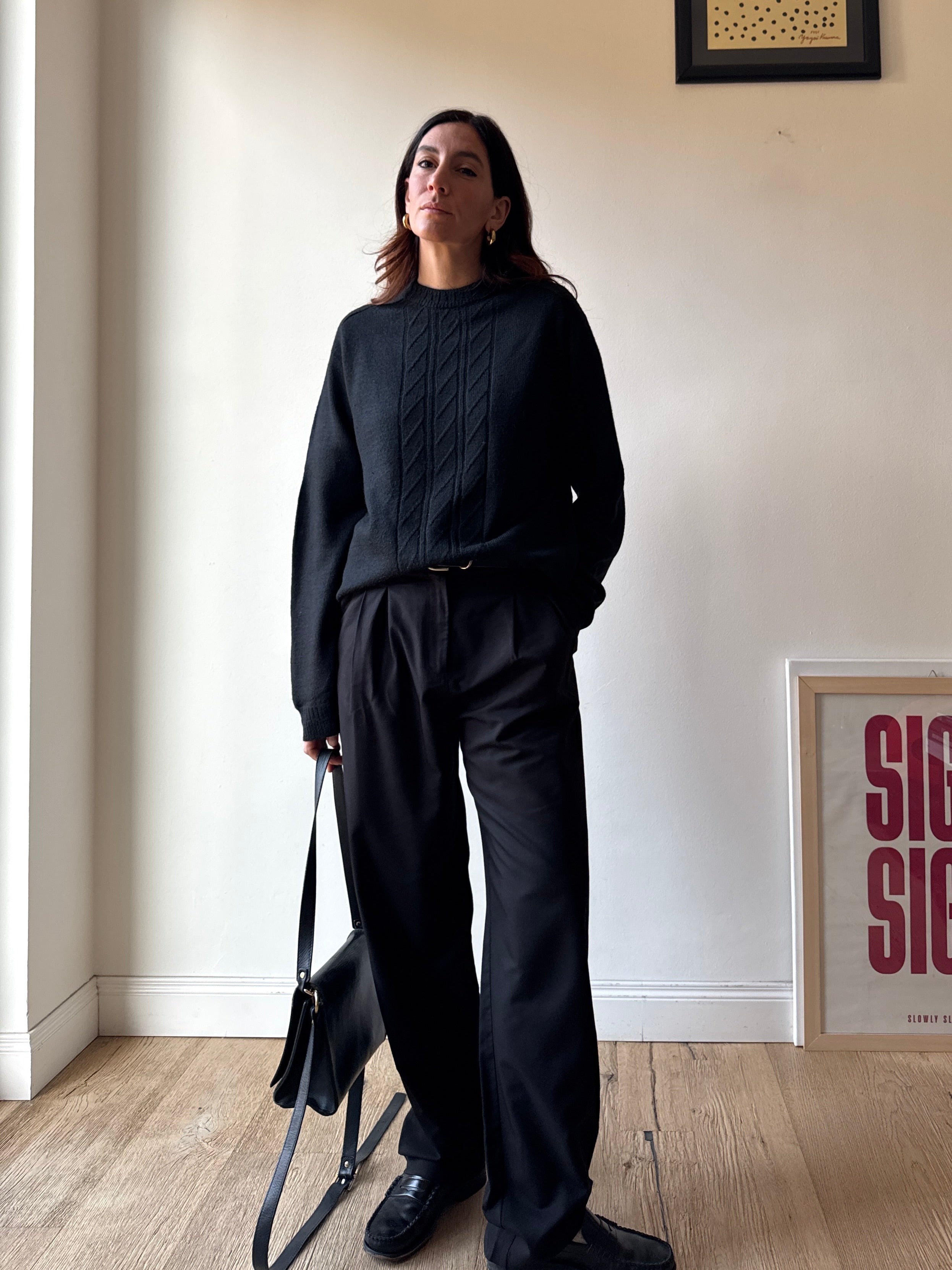 MAGLIONE NERO CON TRECCE