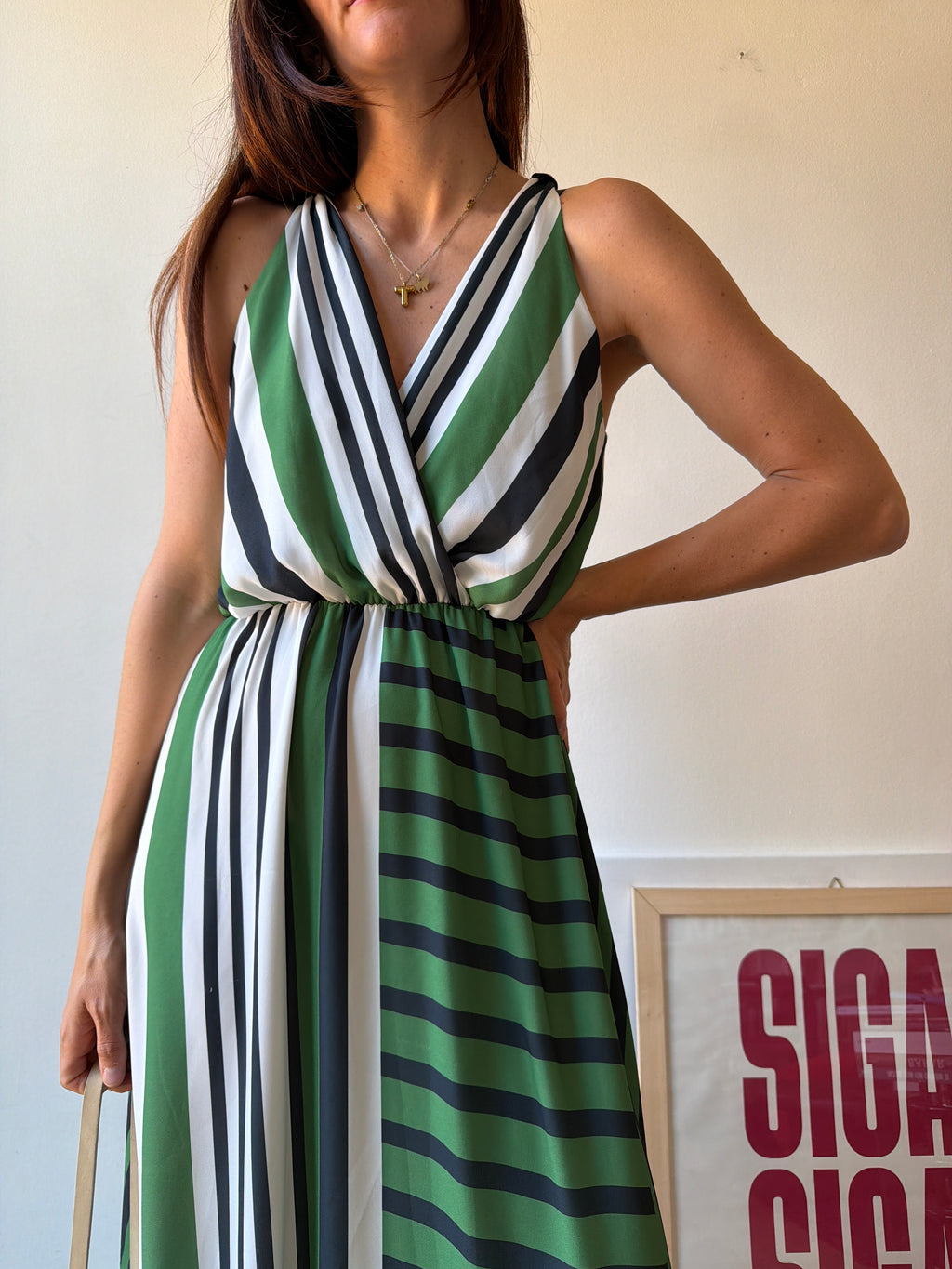 ABITO LUNGO A RIGHE VERDE
