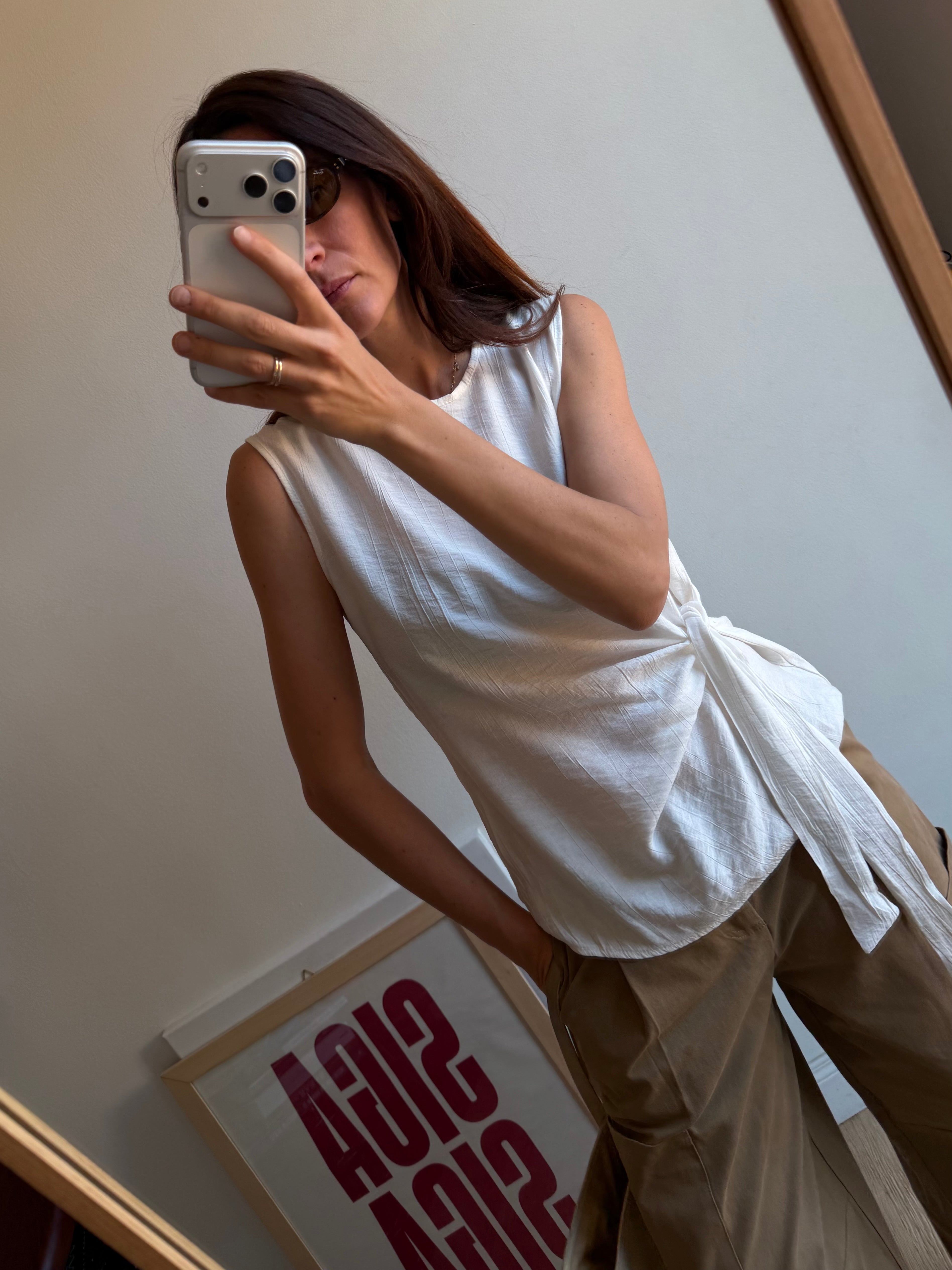 TOP CON FIOCCO LATERALE