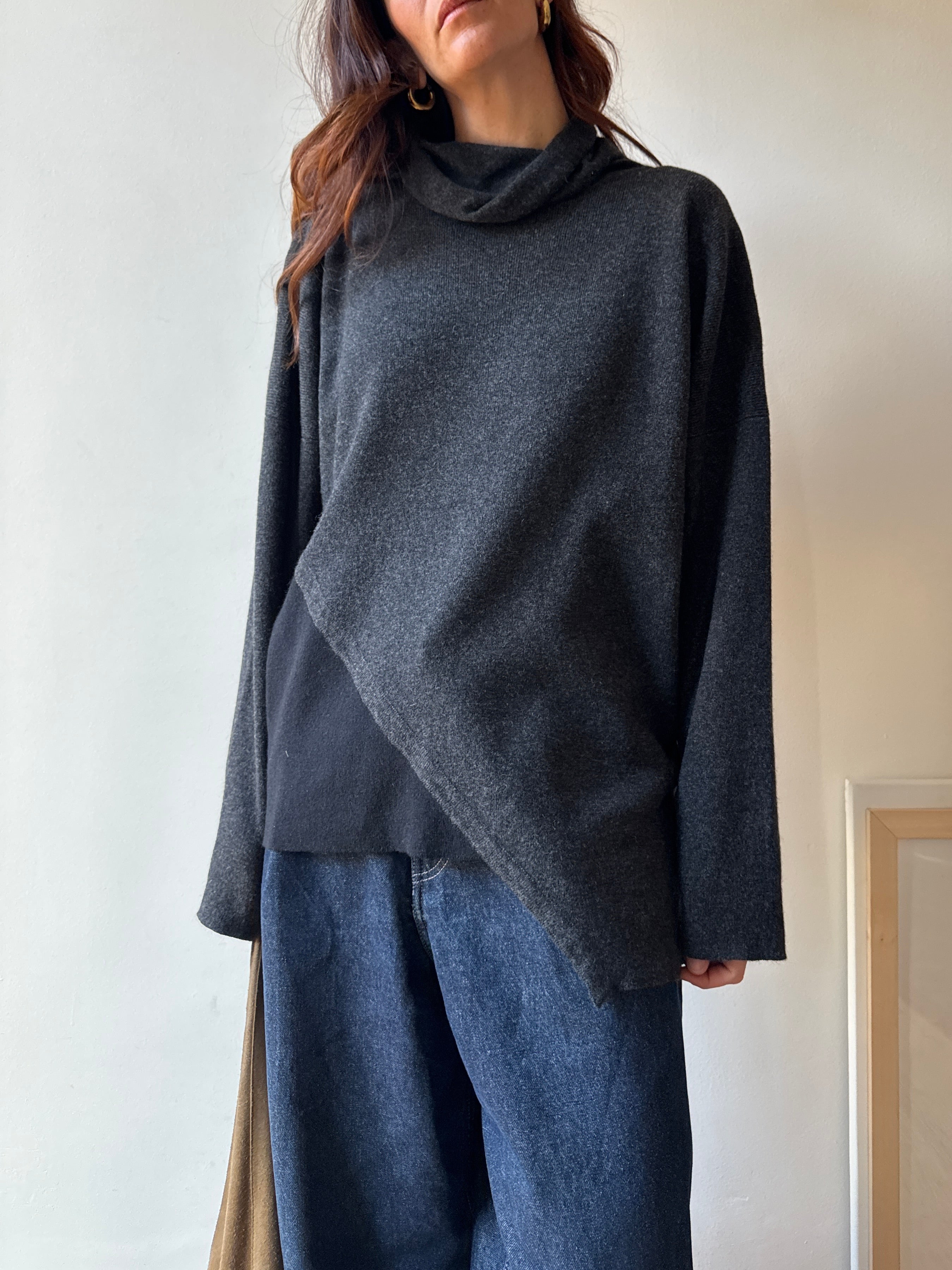 MAGLIONE ASIMMETRICO