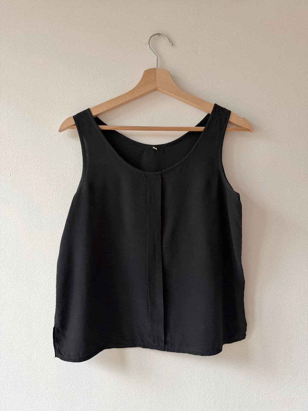TOP IN SETA NERA
