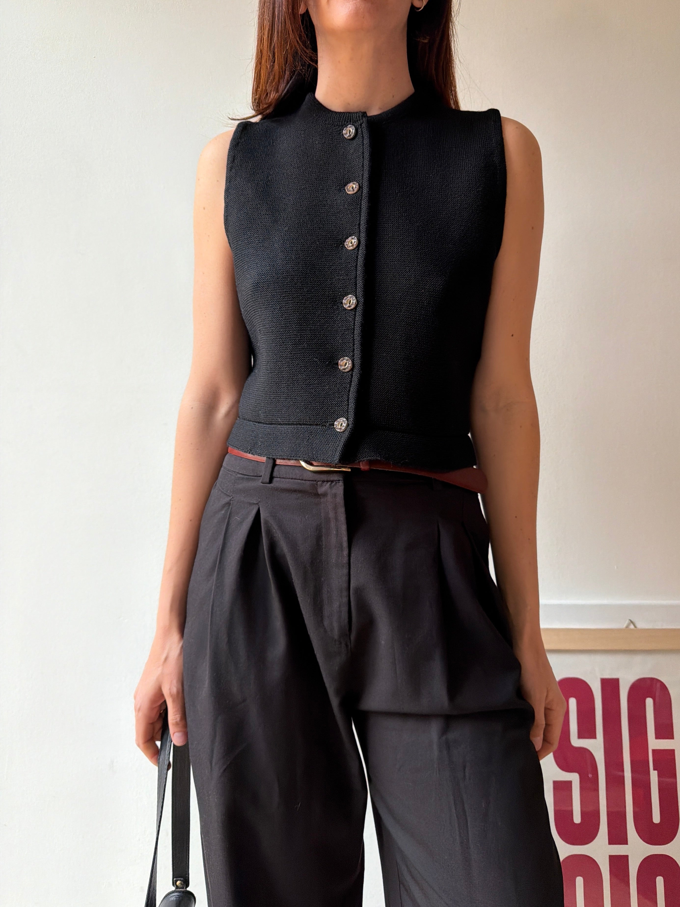 GILET NERO IN LANA